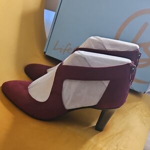 Lifestride Elegant Burgundy Heels